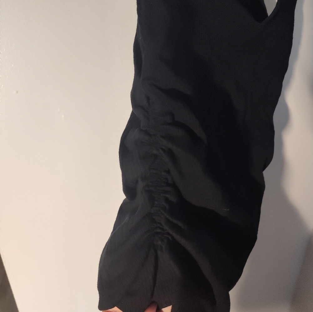 Black Sleeveless Top Ruched Sides - Picture 2 of 3